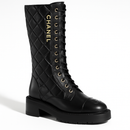 Bottes Matelassées Chanel Noires – Élégance Rebelle et Couture Parisienne